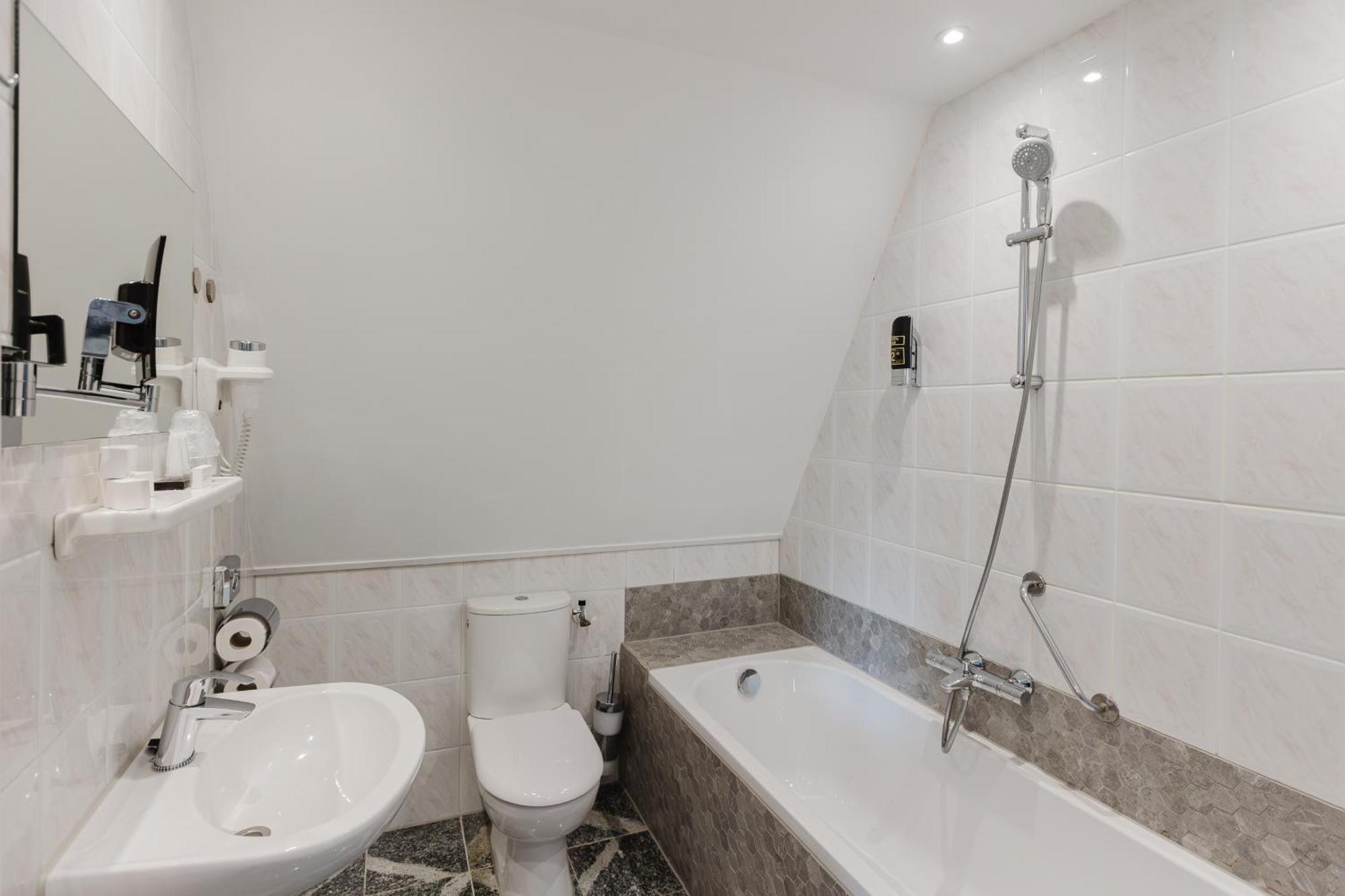 Atlas Hotel Valkenburg aan de Geul Esterno foto
